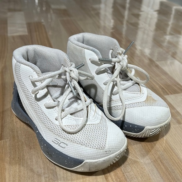 Steven Curry under‎ armor toddler sneakers size 5 - Picture 2 of 8